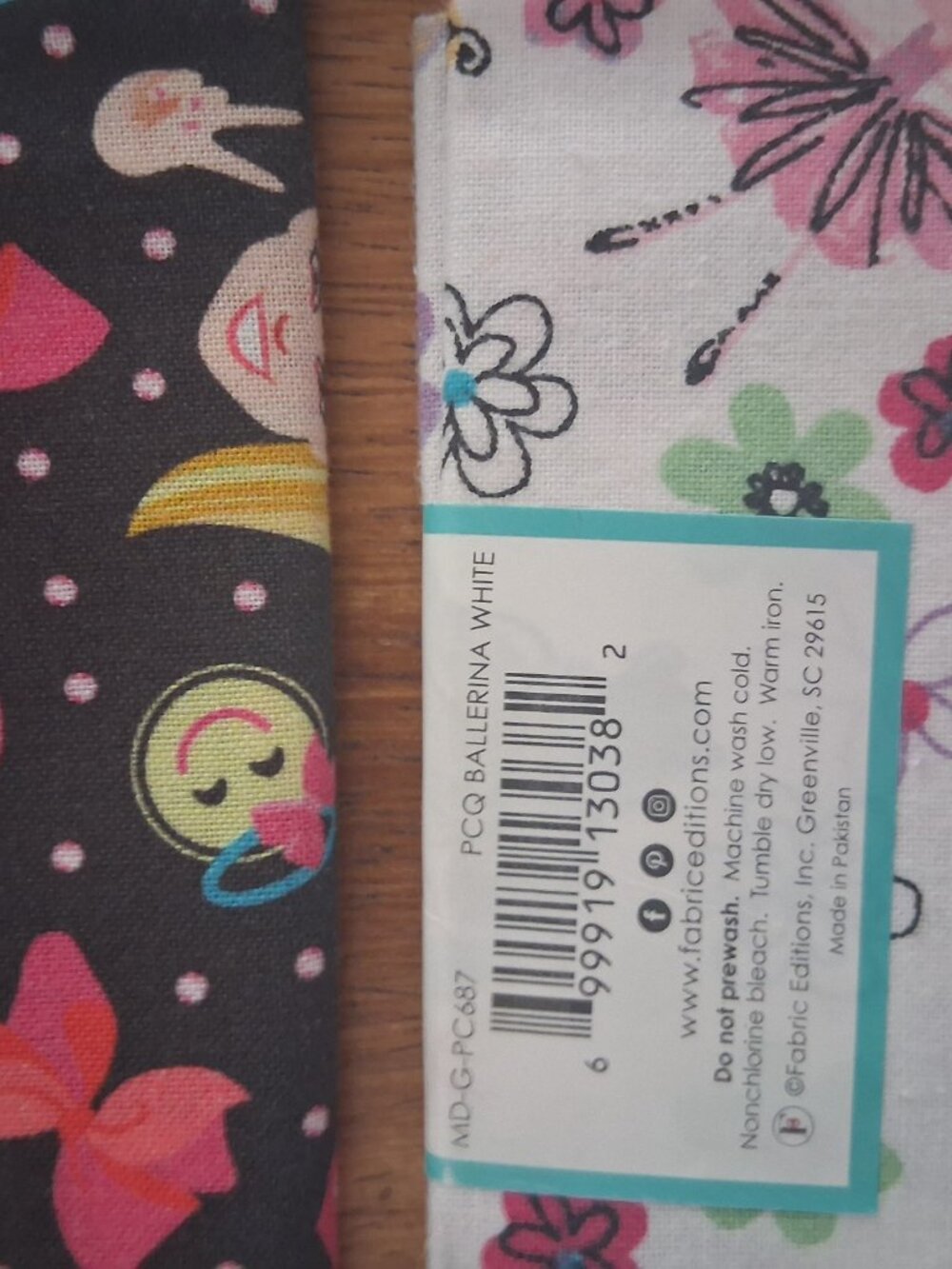 Lot of 4 Create It! Fat Quarter Fabric Bundles - Picture 3 of 7